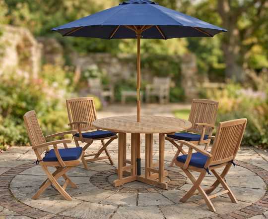 Berwick 1.2m Round Gateleg Table and 4 Palma Folding Armchairs Set