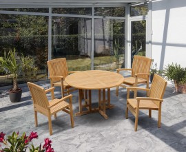Berwick 1.2m Round Table with 4 Armchairs Garden Set